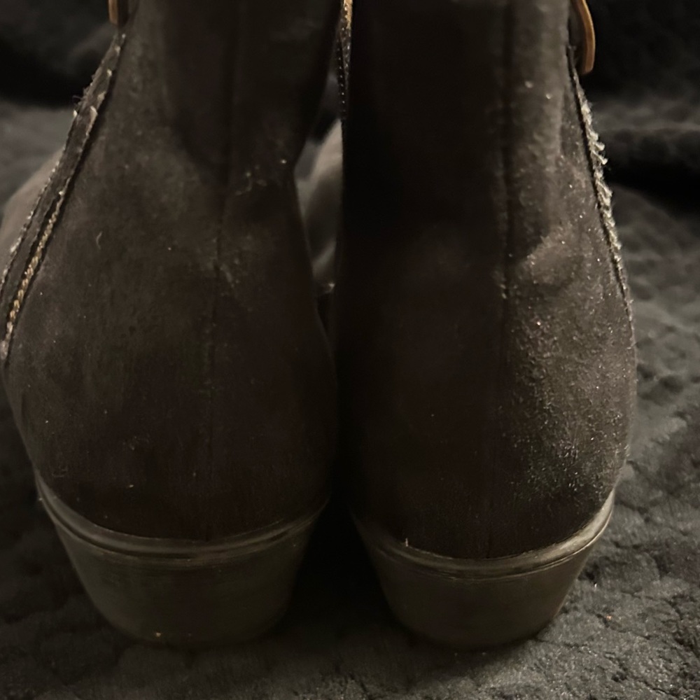 Perfect fall/winter shoe - Picture 4 of 5